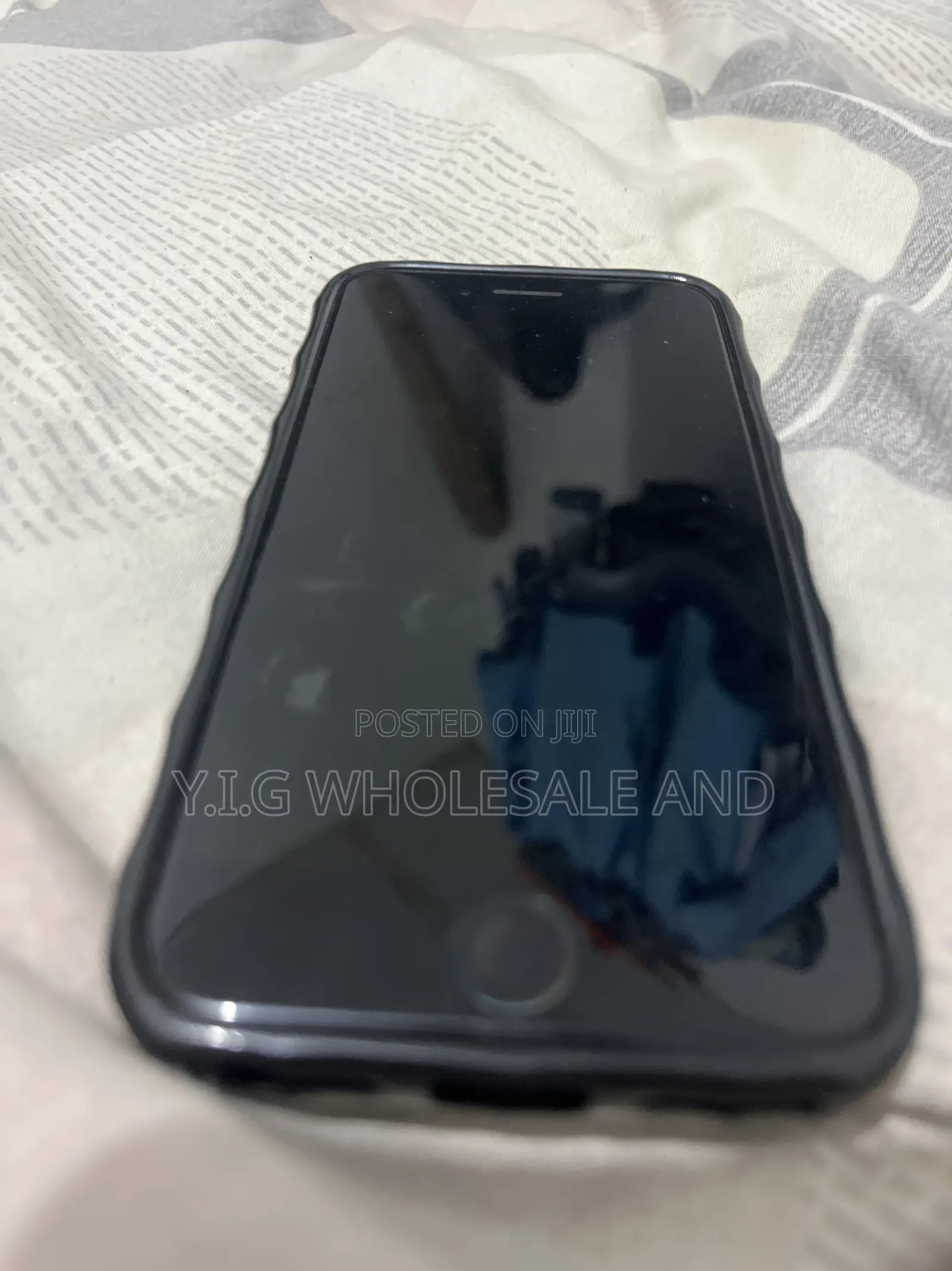 Apple iPhone SE (2020) 128 GB Red