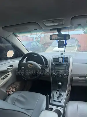 Toyota Corolla 2009 White