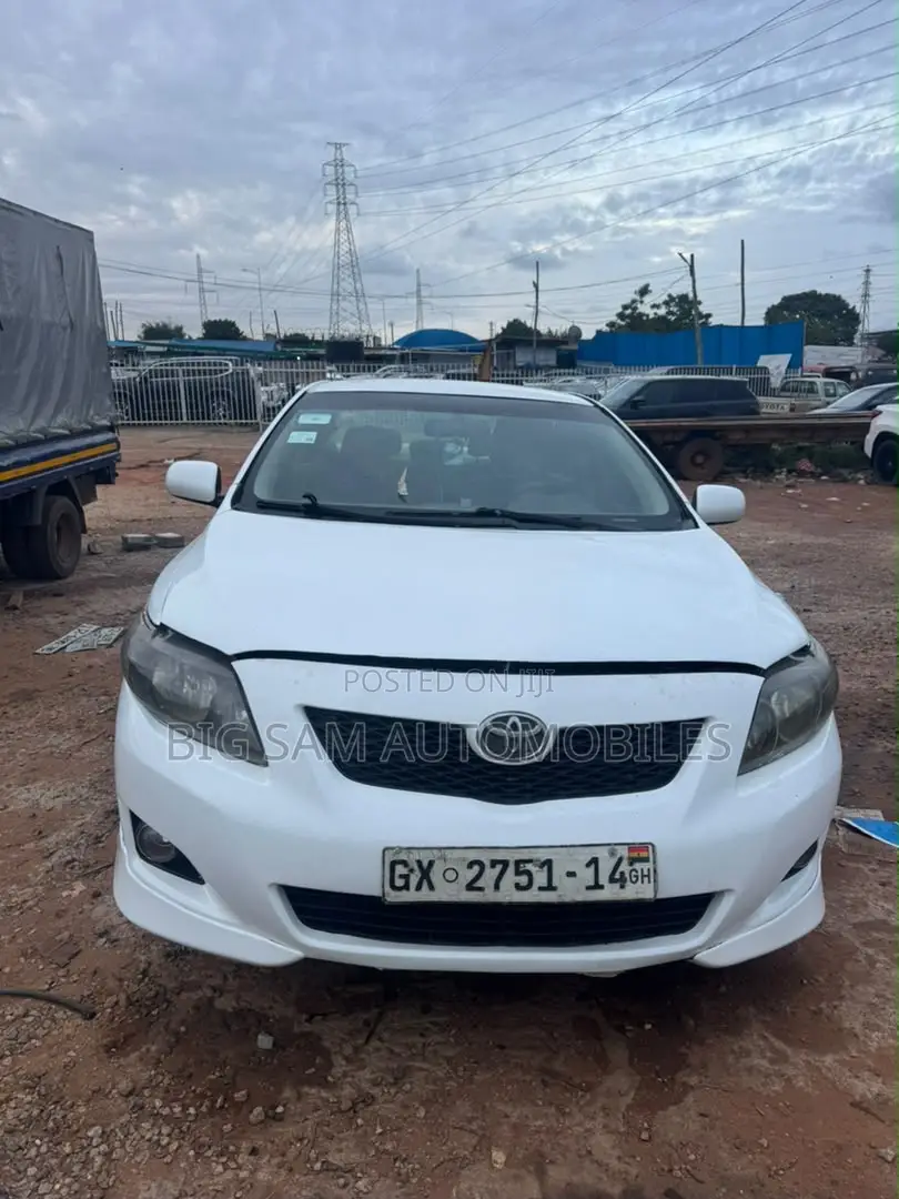 Toyota Corolla 2009 White