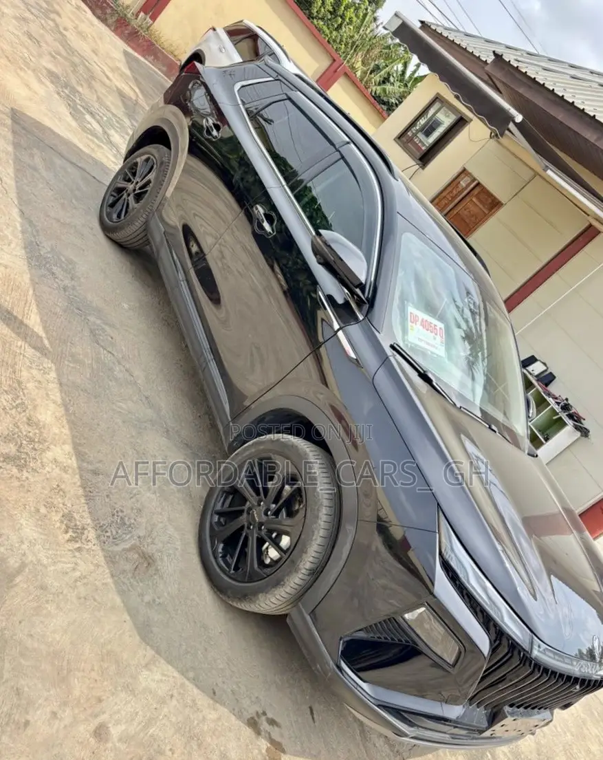 Dongfeng Glory 2023 Black