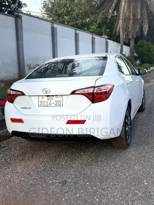 Toyota Corolla LE Eco (1.8L 4cyl 2A) 2018 White