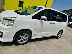 Toyota Voxy 2013 White