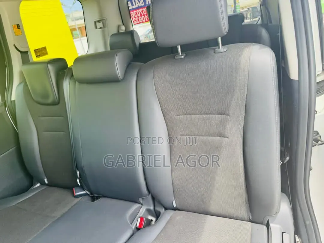 Toyota Voxy 2013 White