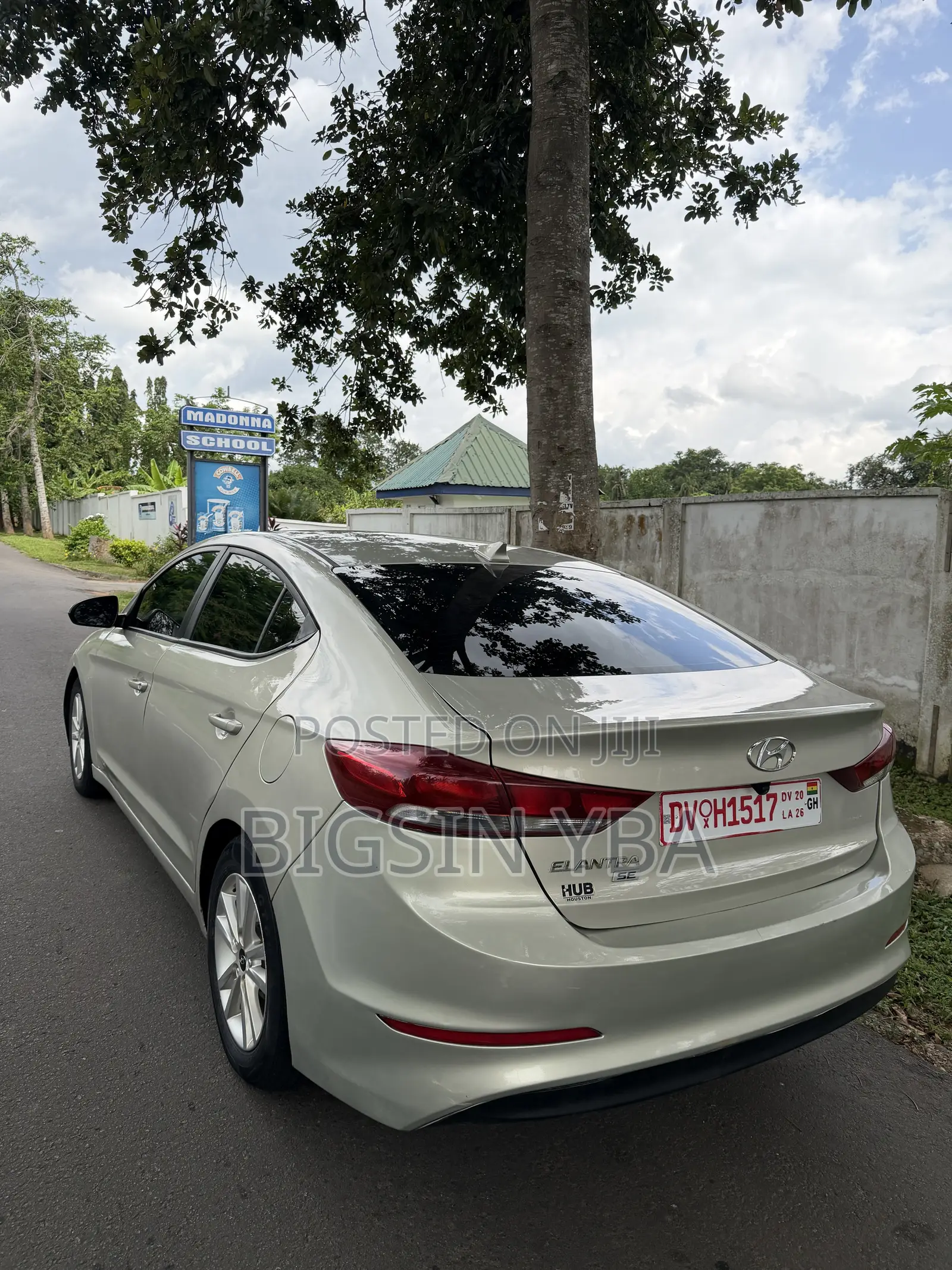 Hyundai Elantra SE Sedan FWD (2.0L 4cyl 6M) 2017 Green