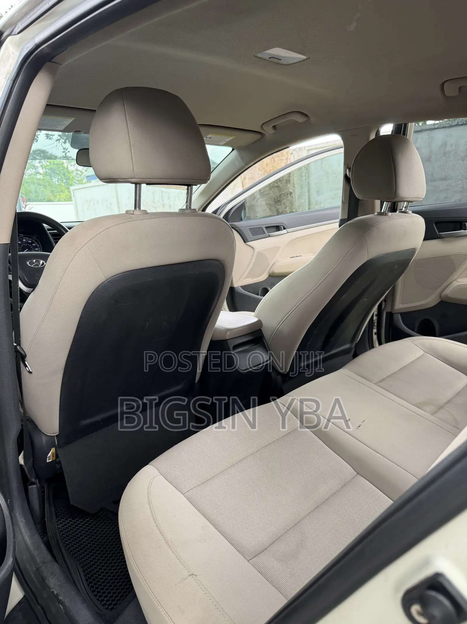 Hyundai Elantra SE Sedan FWD (2.0L 4cyl 6M) 2017 Green