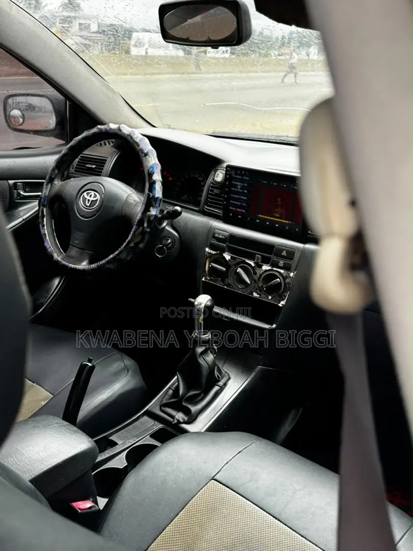 Toyota Corolla 2004 White