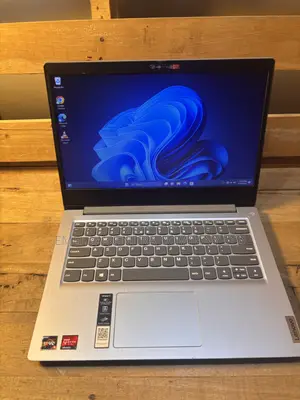Laptop Lenovo Ideapad 3 12GB AMD Ryzen 3 SSD 512GB