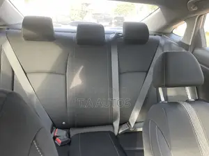 Honda Civic EX 4dr Sedan (2.0L 4cyl) 2017 Gray