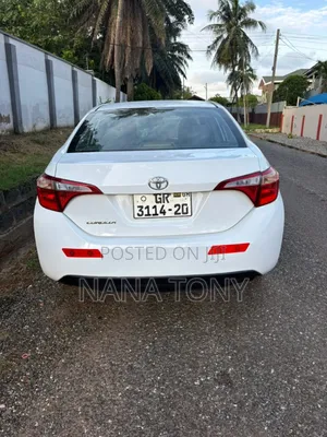 Toyota Corolla LE Eco (1.8L 4cyl 2A) 2018 White