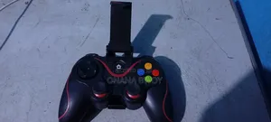Wireless Game Pad With Phone Holder