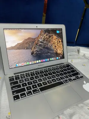 Laptop Apple MacBook Air 4GB Intel Core i5 SSD 128GB