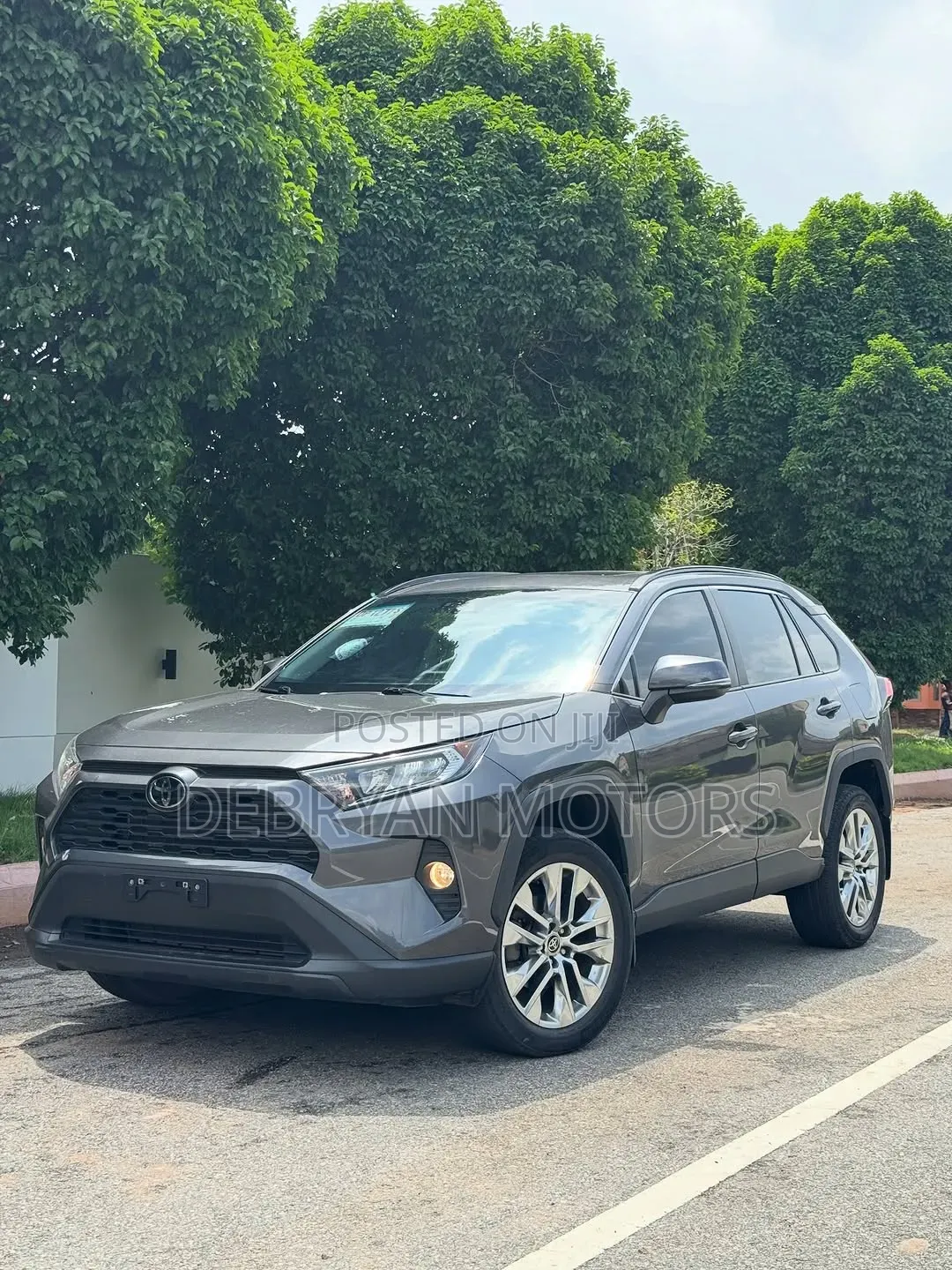 Toyota RAV4 2021 Gray