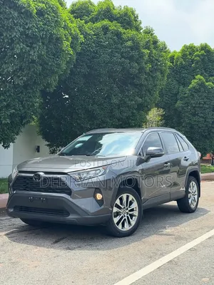Toyota RAV4 2021 Gray