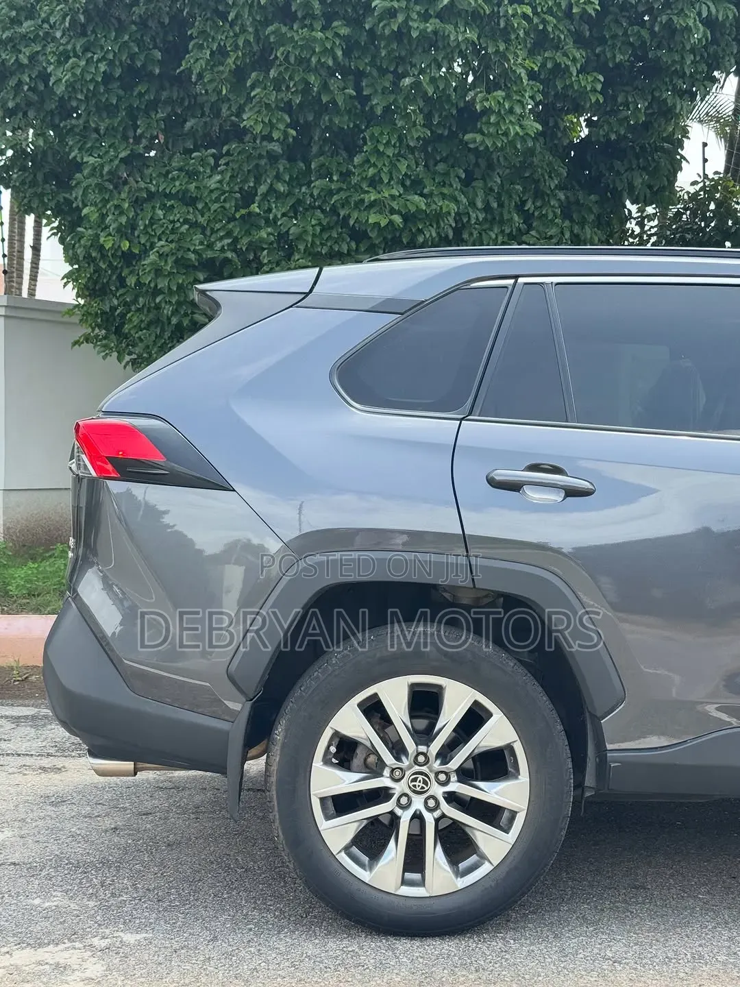 Toyota RAV4 2021 Gray