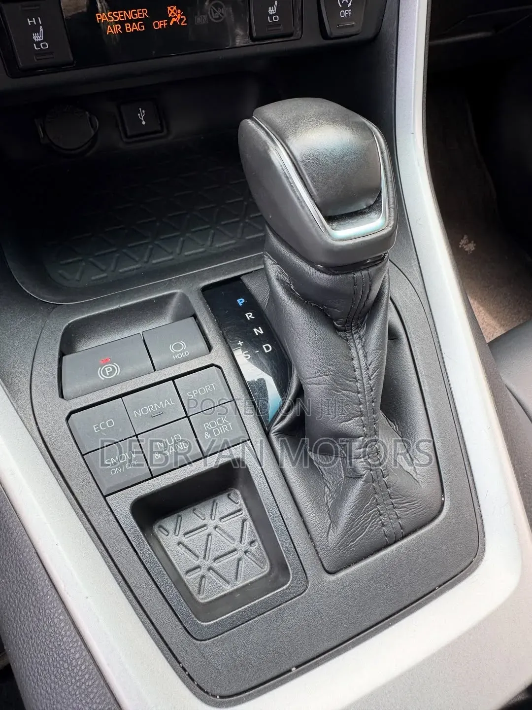 Toyota RAV4 2021 Gray