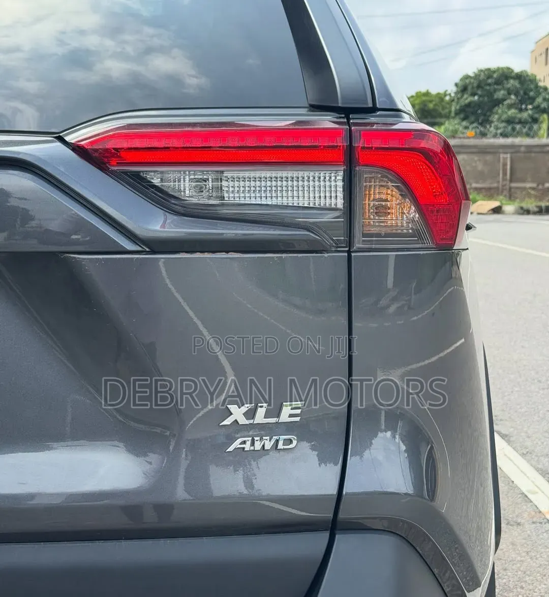 Toyota RAV4 2021 Gray