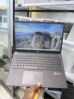 Laptop HP 15-da2933nia 8GB AMD Ryzen 3 SSD 128GB