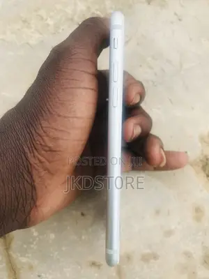 Apple iPhone 7 128 GB Silver