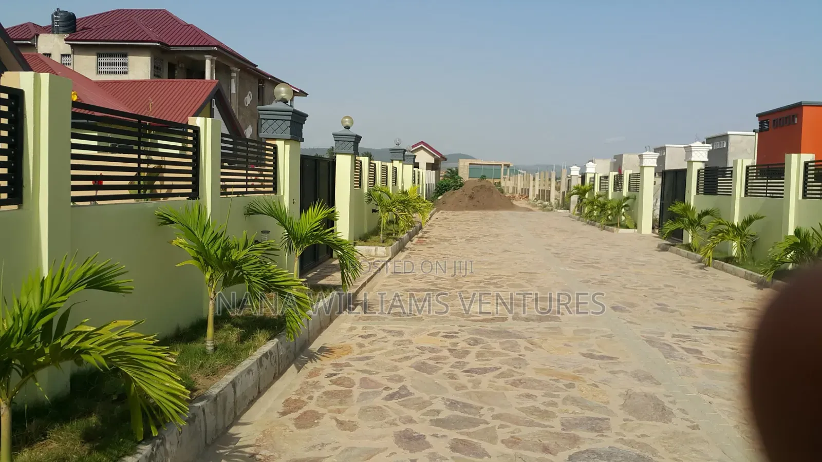 3bdrm Duplex in Kutunsa Amsaman, Amasaman for rent