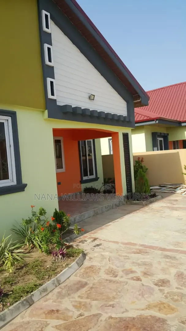 3bdrm Duplex in Kutunsa Amsaman, Amasaman for rent