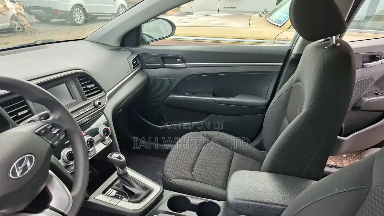 Hyundai Elantra 2019 Gray