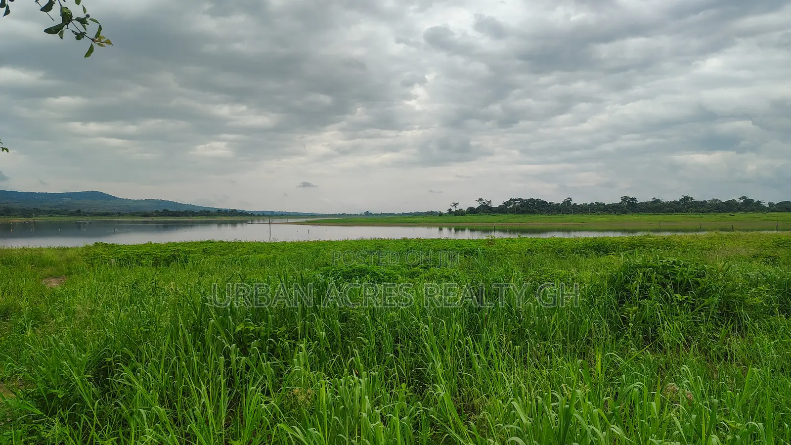 Volta Region, (Have) _ 5+ Acres Riverfront Farmland