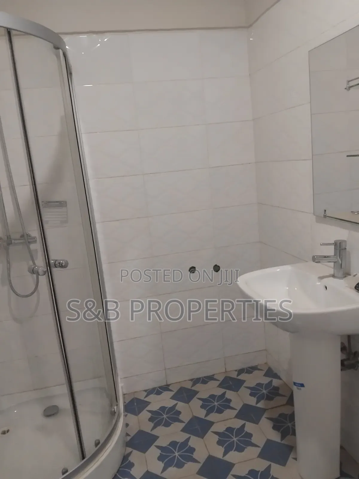 4bdrm Apartment in ECOMOG for rent