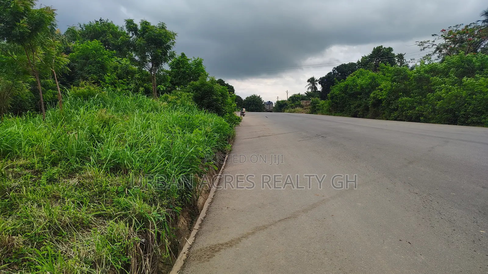 Volta Region, Kpeve _ 3 Plots Roadside Land
