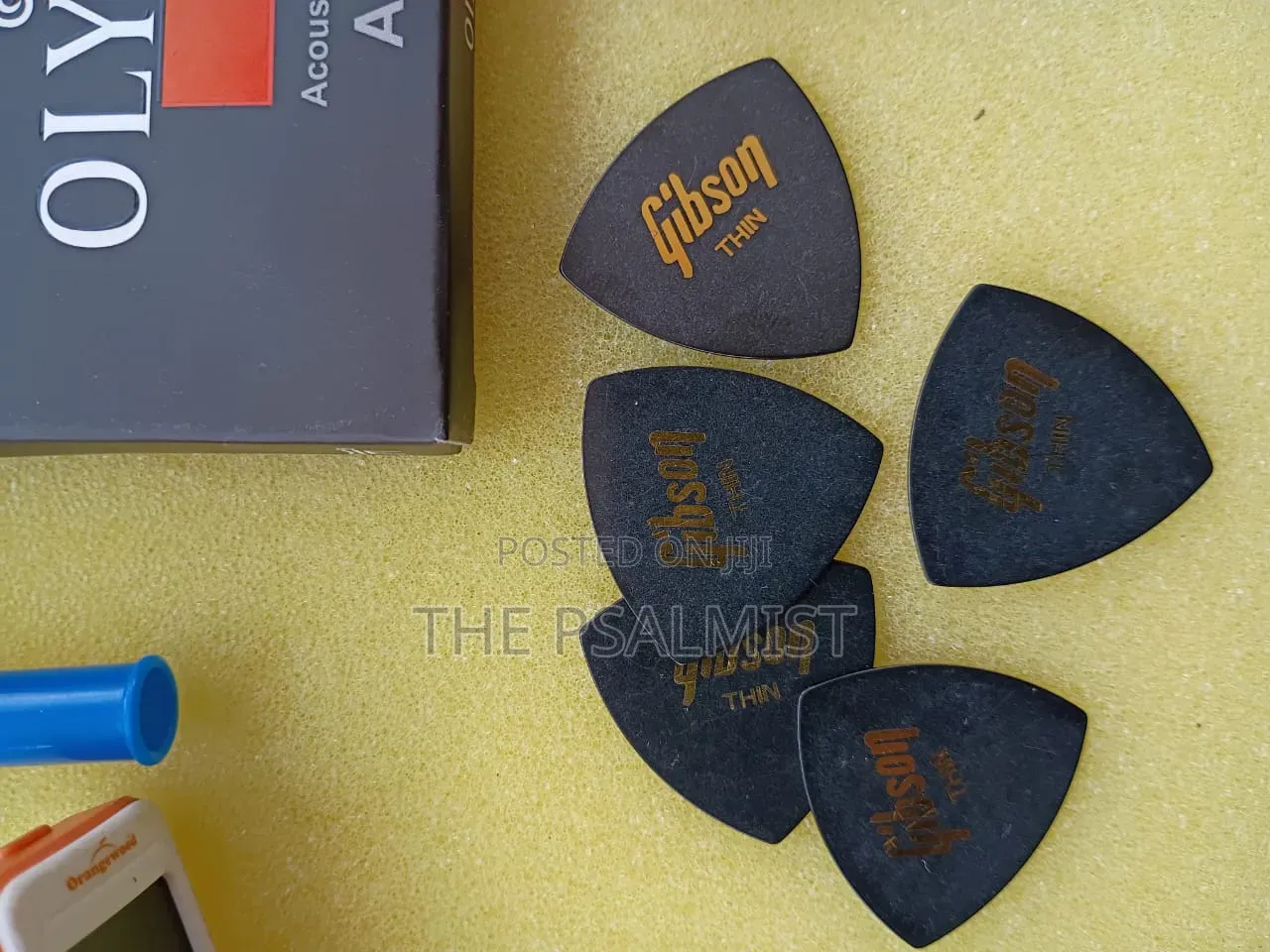 Acoustic Guitar Accessories for Professional Use