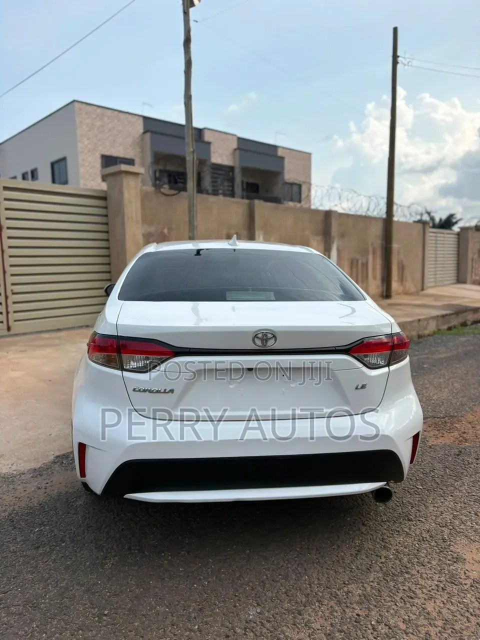 Toyota Corolla LE 2020 White