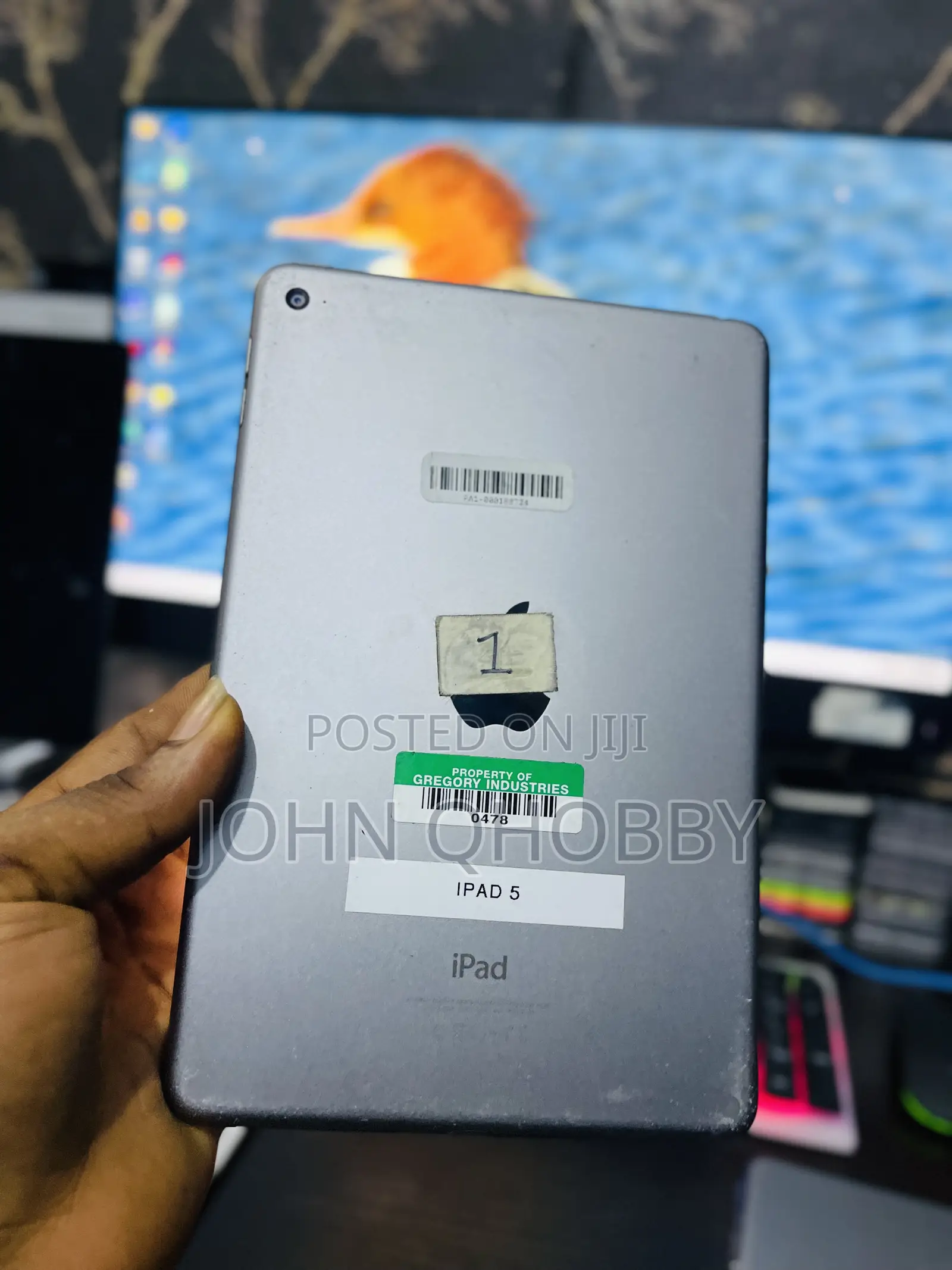 Apple iPad mini 4 128 GB Gray