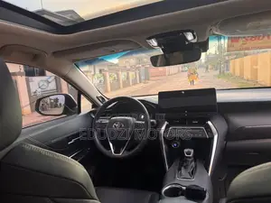Toyota Venza Limited 2022 White