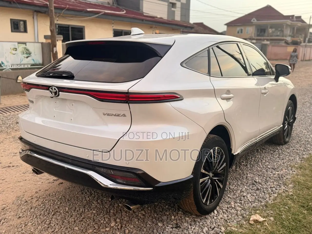 Toyota Venza Limited 2022 White
