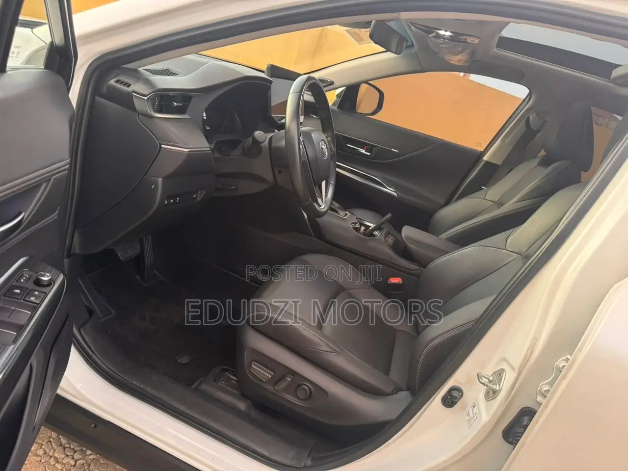 Toyota Venza Limited 2022 White