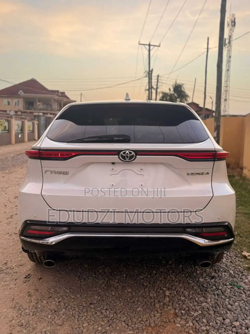 Toyota Venza Limited 2022 White