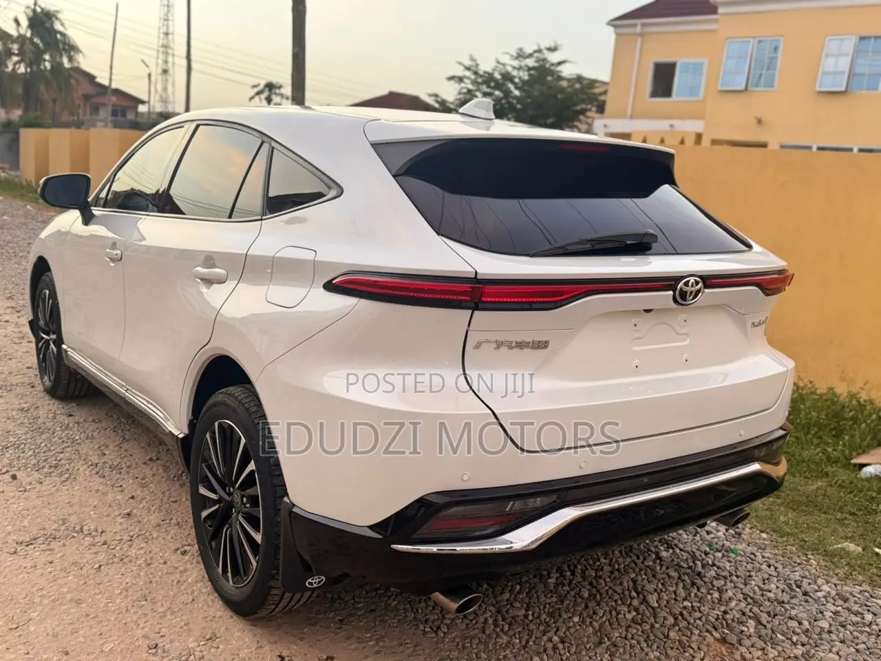 Toyota Venza Limited 2022 White
