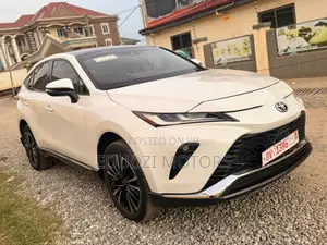 Toyota Venza Limited 2022 White