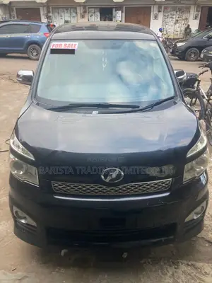 Toyota Voxy 2013 Black