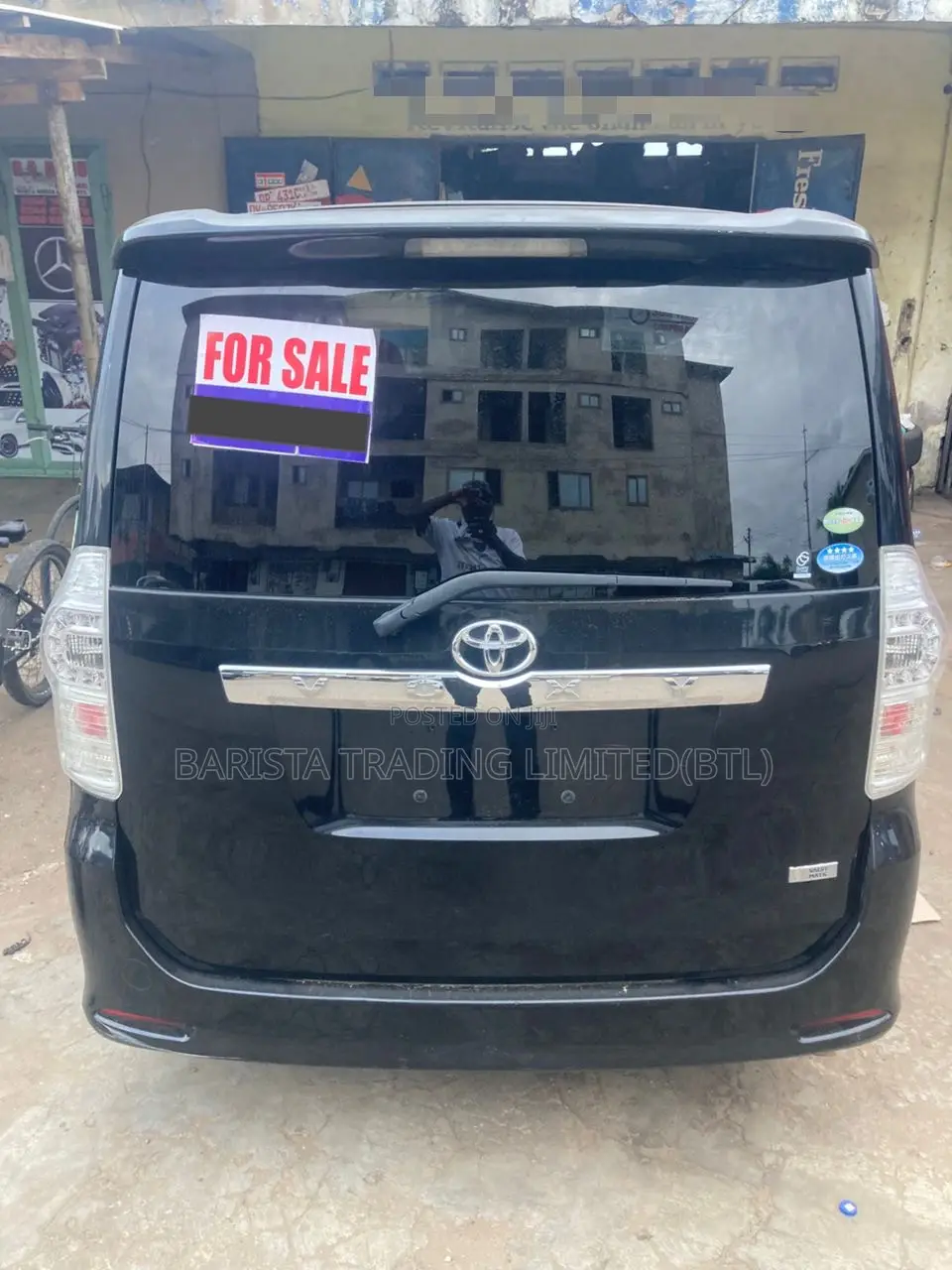 Toyota Voxy 2013 Black