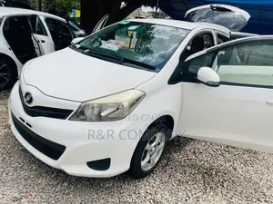 Toyota Vitz 2013 White
