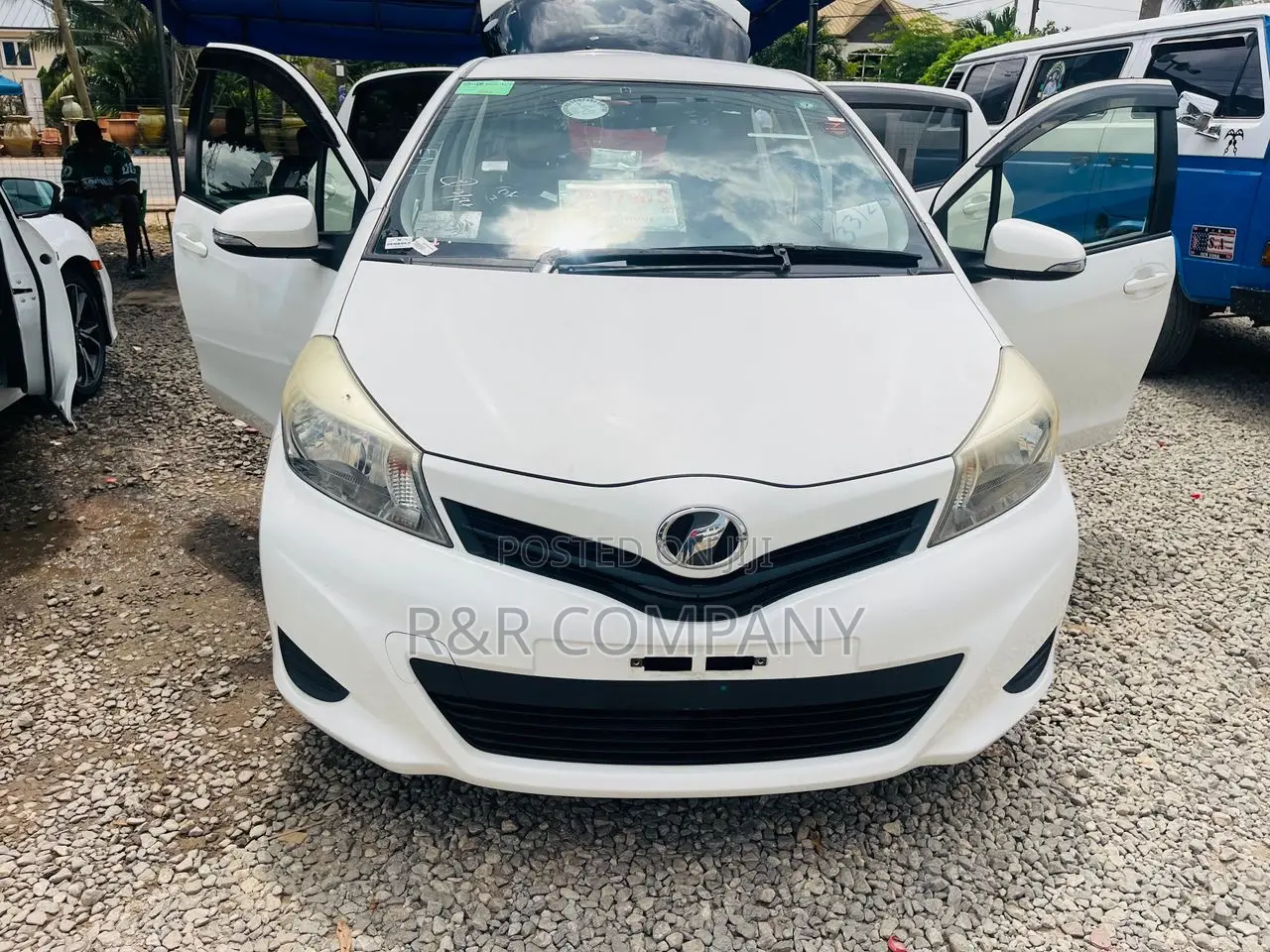 Toyota Vitz 2013 White
