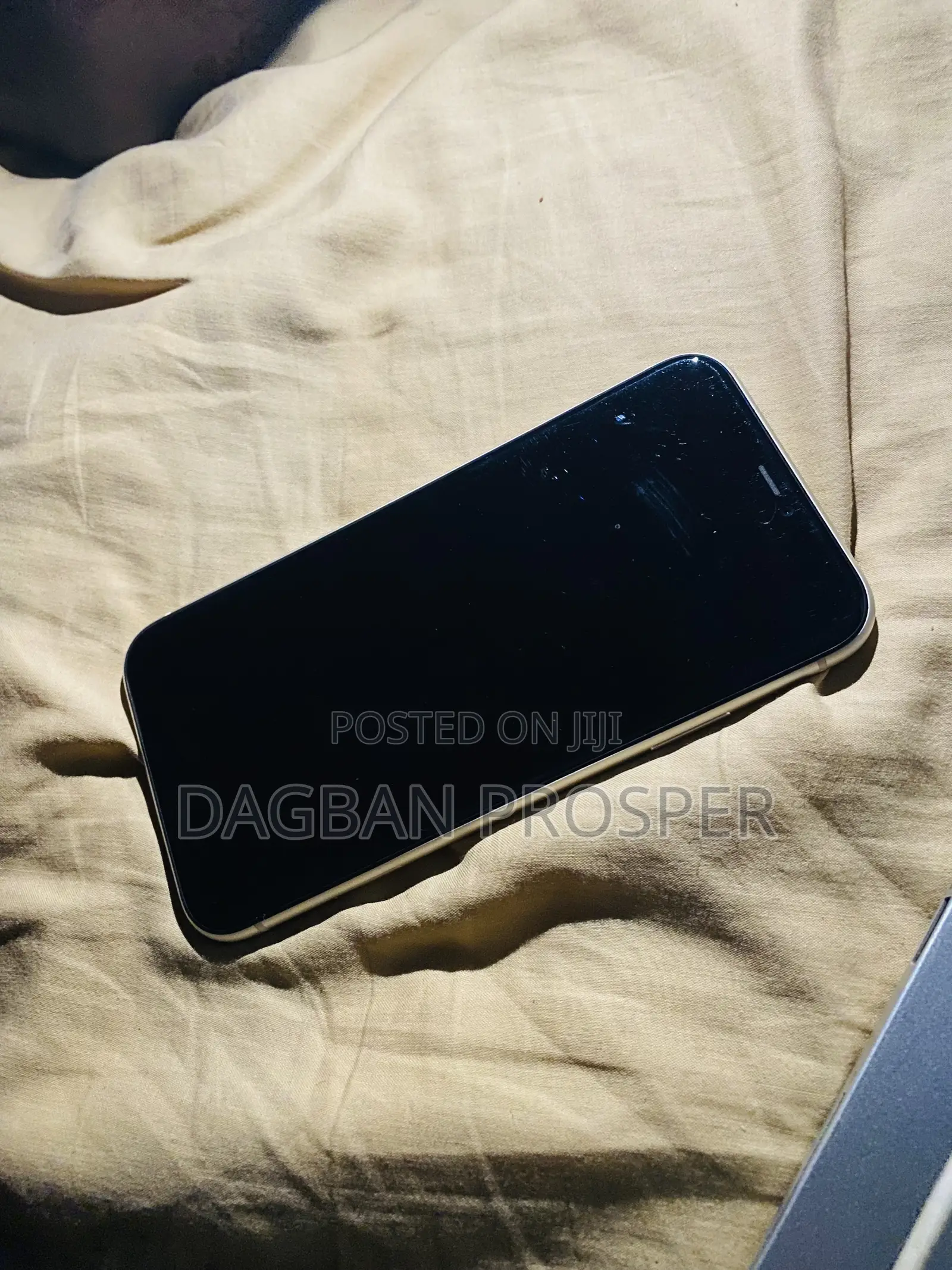 Apple iPhone 11 64 GB White