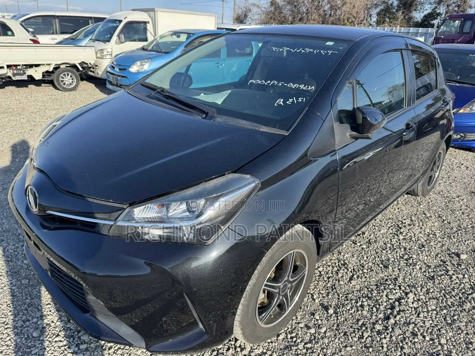 Toyota Vitz 1.3 FWD 5dr 2015 Black