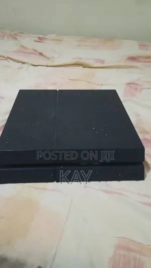 Play Station 4