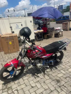 Royal Enfield Classic 350 2022 Red