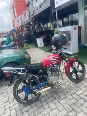 Royal Enfield Classic 350 2022 Red