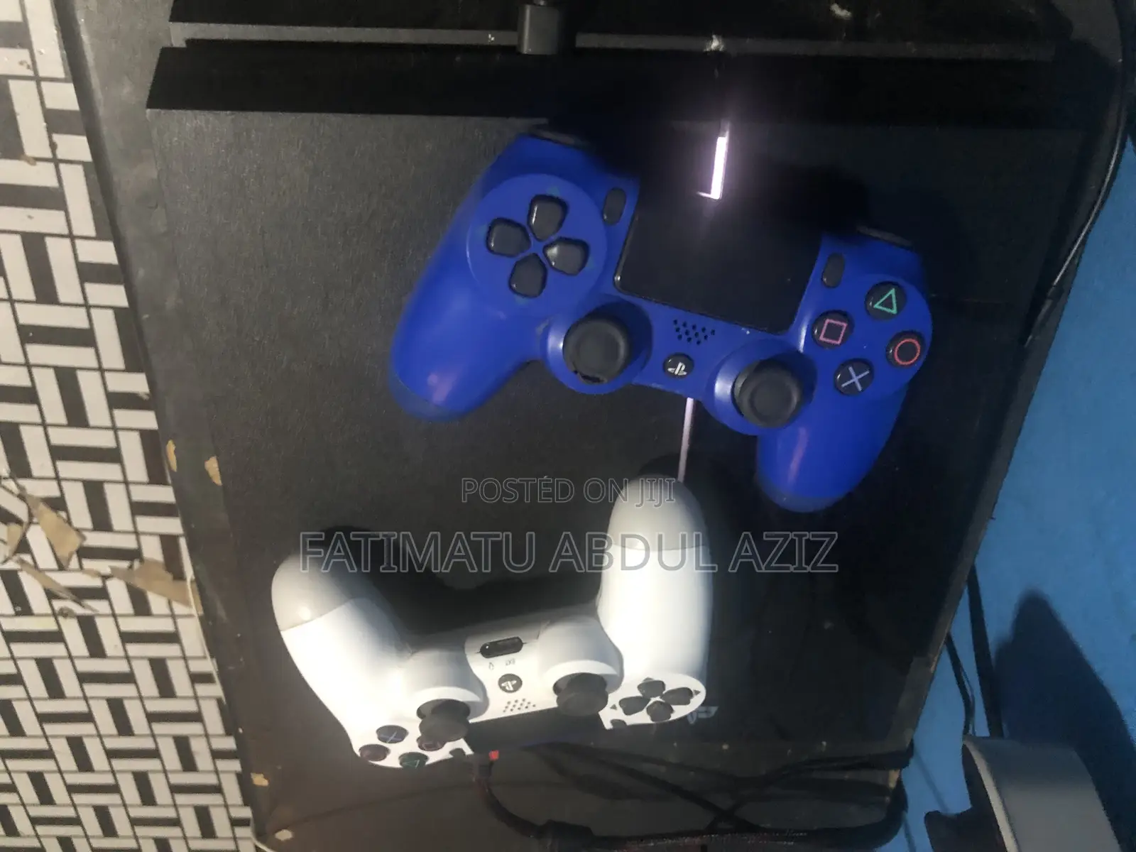 Ps4 Slim With 8 Games and 2 Controllers