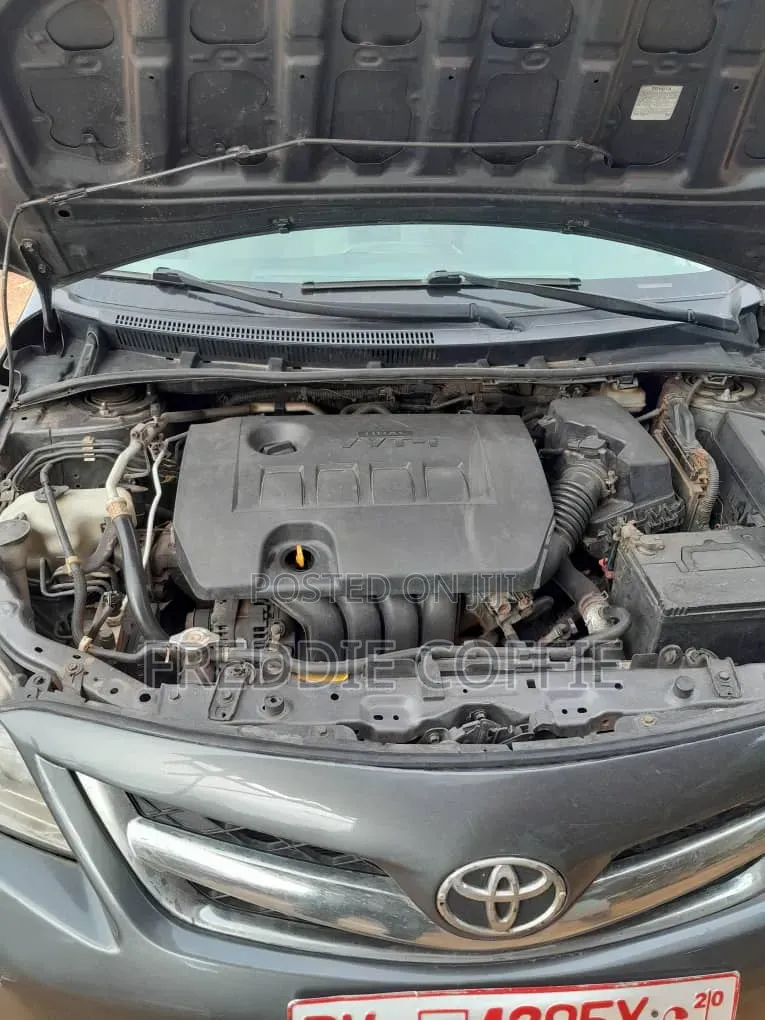 Toyota Corolla 2012 Gray