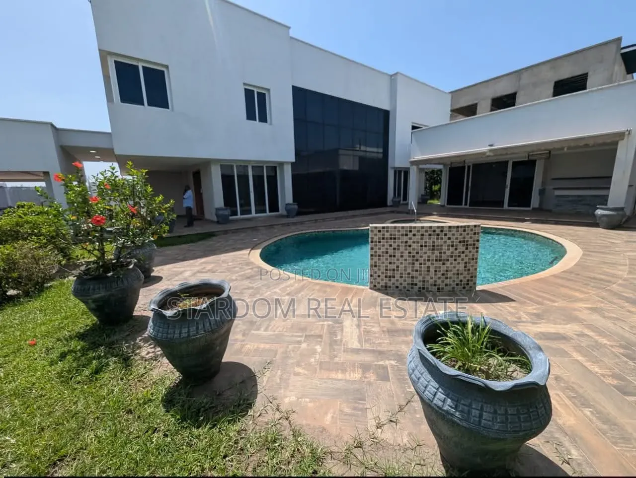 Furnished 5bdrm Mansion in Airport Hills for sale
