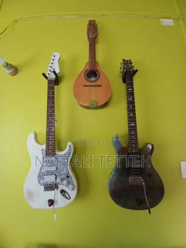 Solid Wall Mount Guitar Hanger